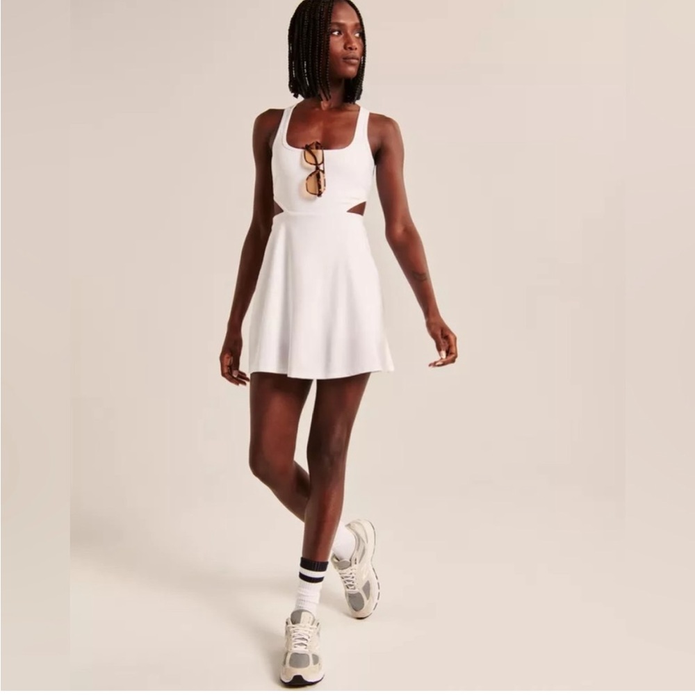 Abercrombie | NWT side cut out traveler mini dress
